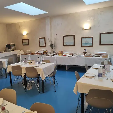 Hungaria Appart hôtel