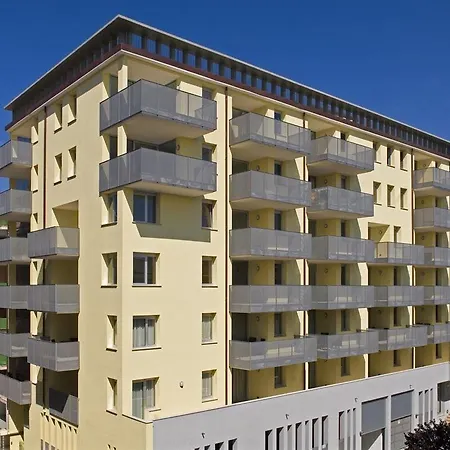 Hungaria Lägenhetshotell Grado