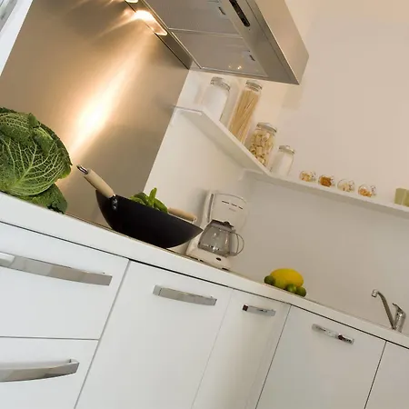 Hungaria Apartmanhotel Grado